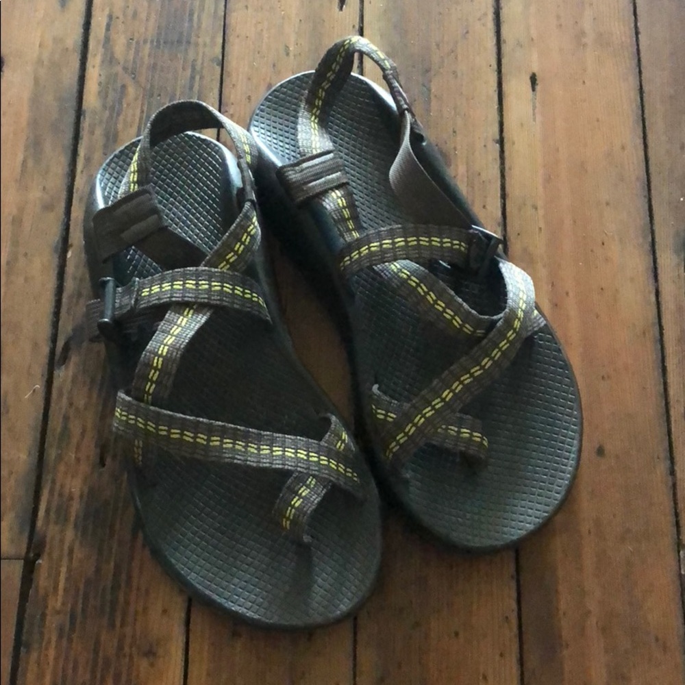 Chaco men’s Z2 classic sandals M10 olive